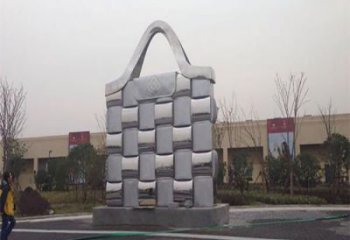 黔江景觀背包雕塑優選，陸地擺件，園林不銹鋼背包雕塑供應